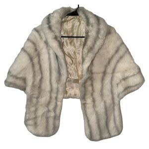 Vintage Elegant Cream Fur Shawl Cape
